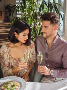 マッチングアプリでの初デートで気を付けるべき注意点は？