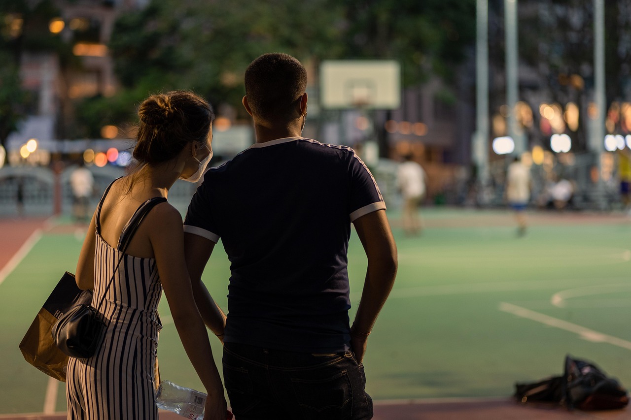 婚活で初デートに最適な服装は女性にどんなものがある？