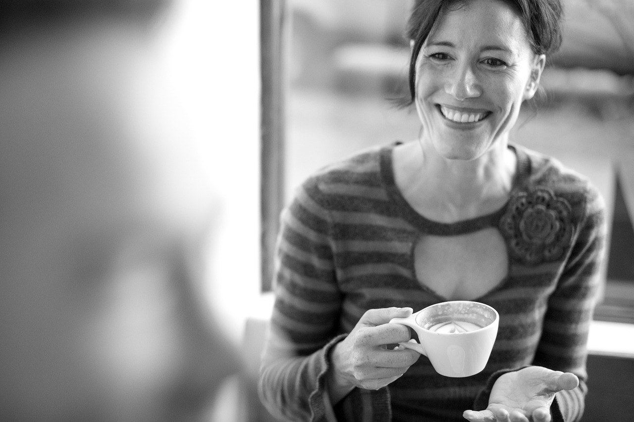 付き合う前のデートで40代女性が選ぶべき服装は？